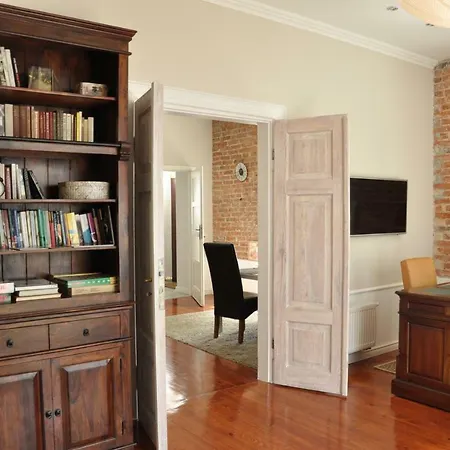 Be Well 3-rooms With Parking And Garden Varsavia