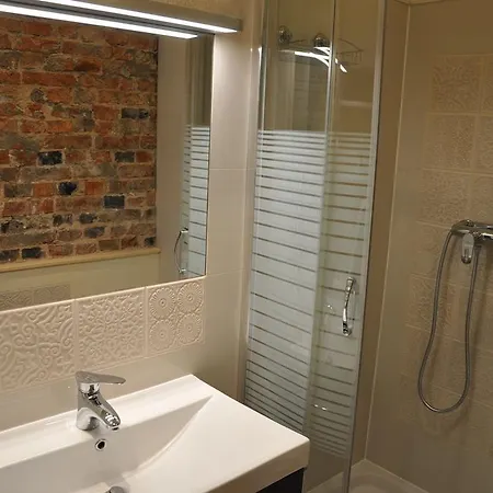 Be Well 3-rooms With Parking And Garden דירה *