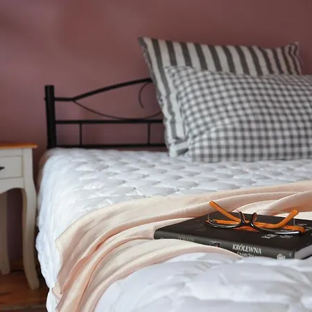 Be Well 3-rooms With Parking And Garden * ורשה