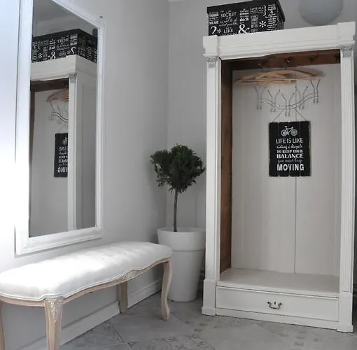 Daire Be Well 3-rooms With Parking And Garden Varşova