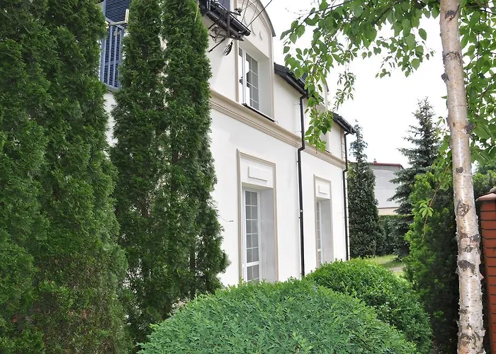 Be Well 3-rooms With Parking And Garden * Varşova