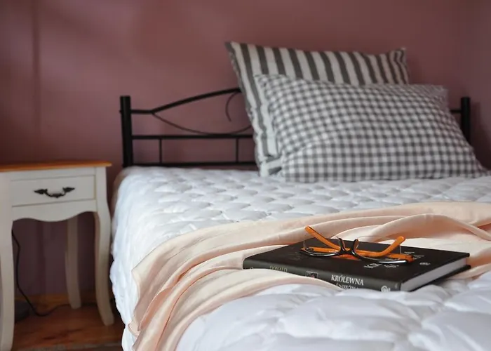 Be Well 3-rooms With Parking And Garden * Varşova