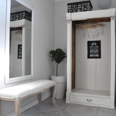 Apartman Be Well 3-rooms With Parking And Garden Varsó